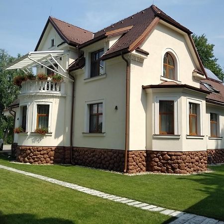 Villa Garden Apartments Poprad Bagian luar foto