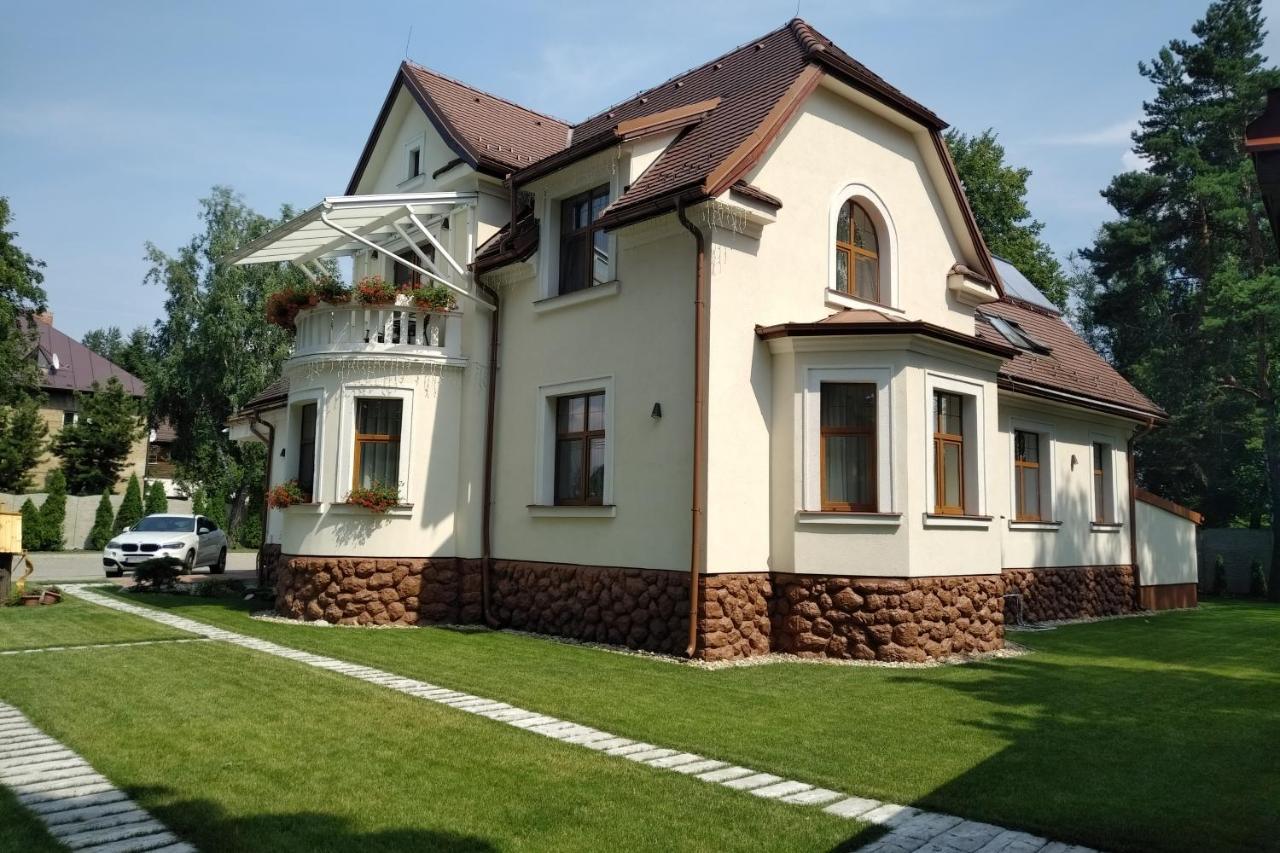 Villa Garden Apartments Poprad Bagian luar foto