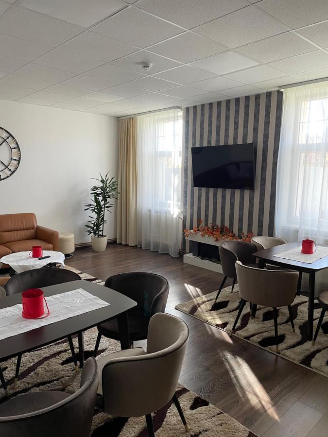 Villa Garden Apartments Poprad Bagian luar foto